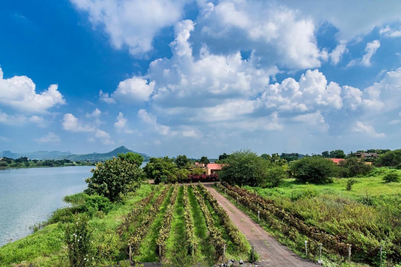 Saffronstays Rose Vineyard By The Lake, Nashik Extérieur photo