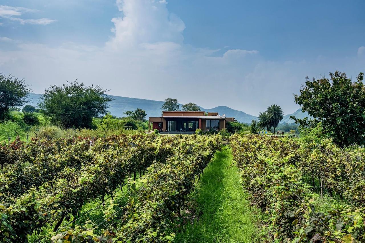 Saffronstays Rose Vineyard By The Lake, Nashik Extérieur photo