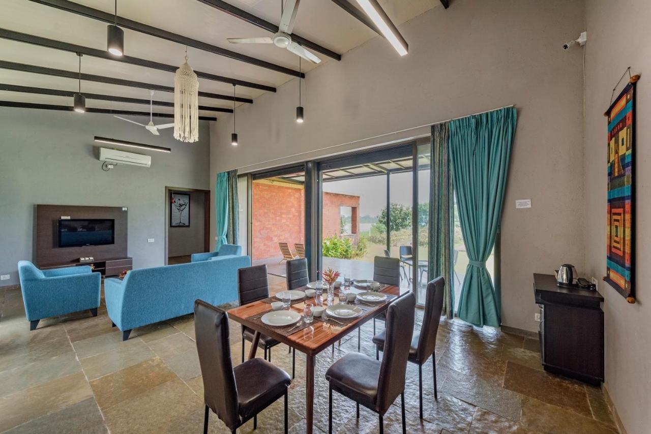Saffronstays Rose Vineyard By The Lake, Nashik Extérieur photo