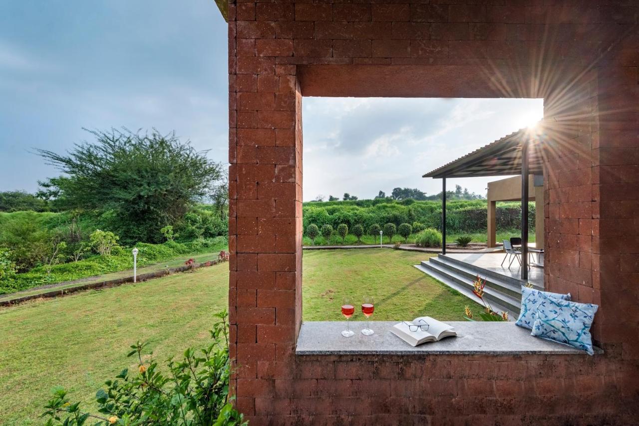 Saffronstays Rose Vineyard By The Lake, Nashik Extérieur photo